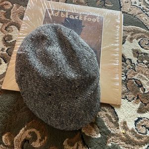 Donegal tweed made in Ireland Xl cap